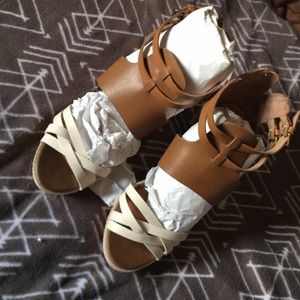 Summers Clearance 👔👗👕👖👢👟👞👠🩴🧥 Women’s Dolce Vita Bone Leather wedges